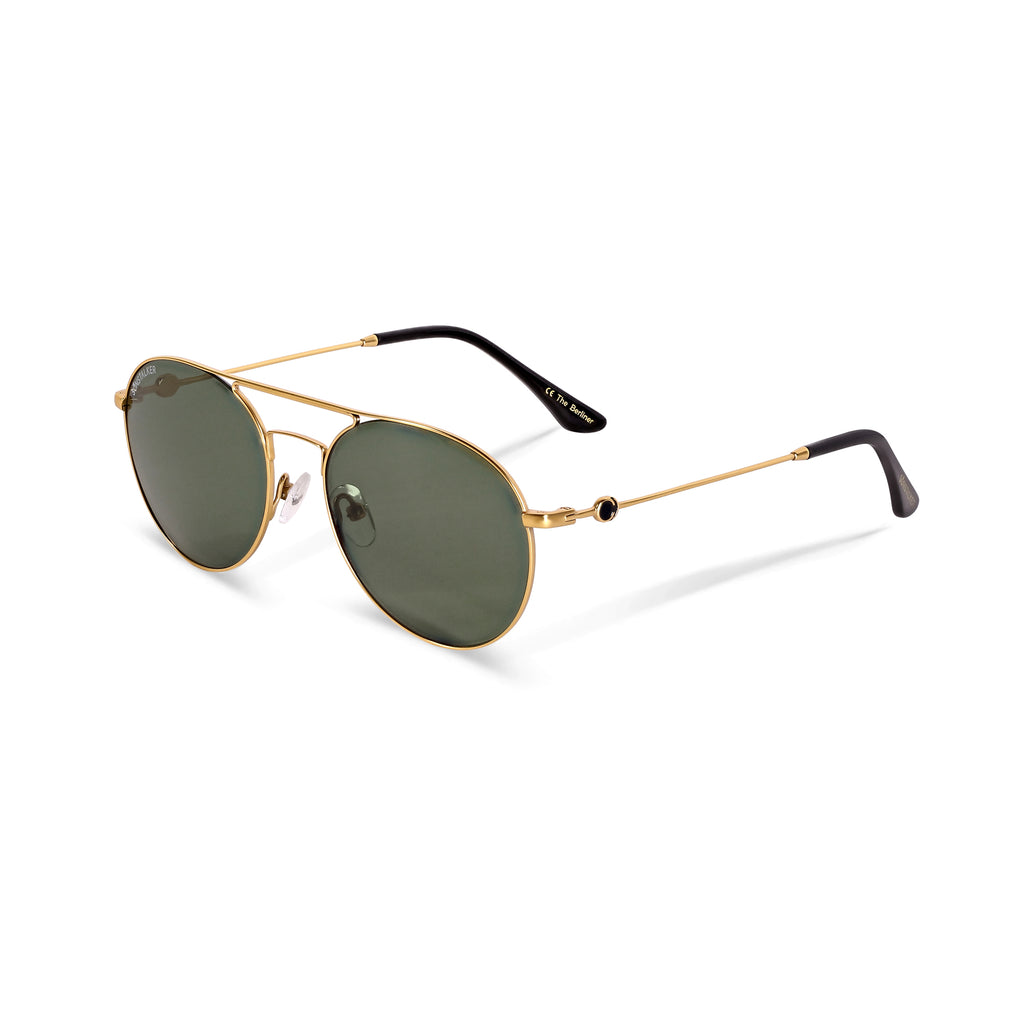 This is a stylish, oversized, aviator-style frame, finished with brilliant polarized TAC lenses. This frame delivers epic crystal clear vision fit for every adventure and provides an impressive 400UV protection.