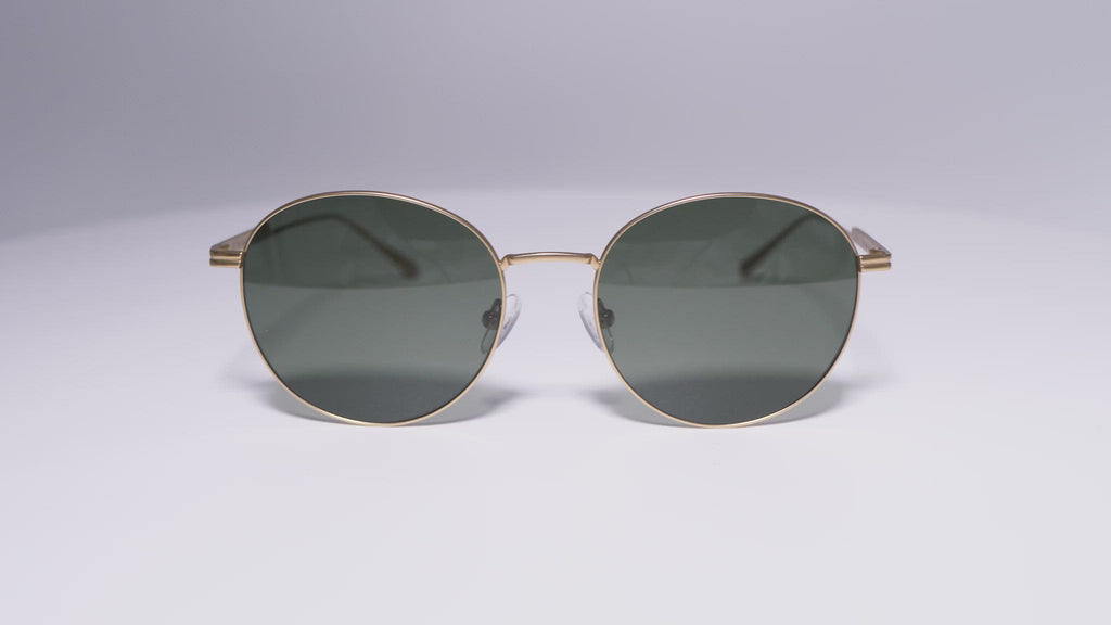 This is a high-quality, Titanium frame sunglass, with the a brilliant polarized TAC lenses offering an amazing 400uv protection. So whether you're using these for aviation or just shielding yourself after one too many, these are fantastic shades.